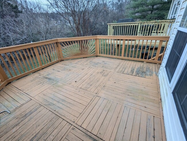 Building Photo - Townhouse in Spring Ridge community *OAKDALE school district* available now!