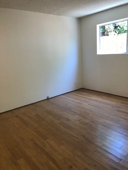 Building Photo - 1342 10th St