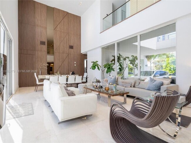 Building Photo - 7451 NW 103rd Ct