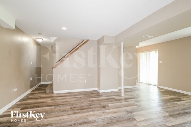 Building Photo - 12880 High Crest Dr