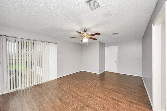 Building Photo - 8502 Fawn Terrace Dr