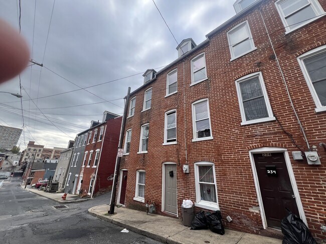 Building Photo - 230 W Mifflin St