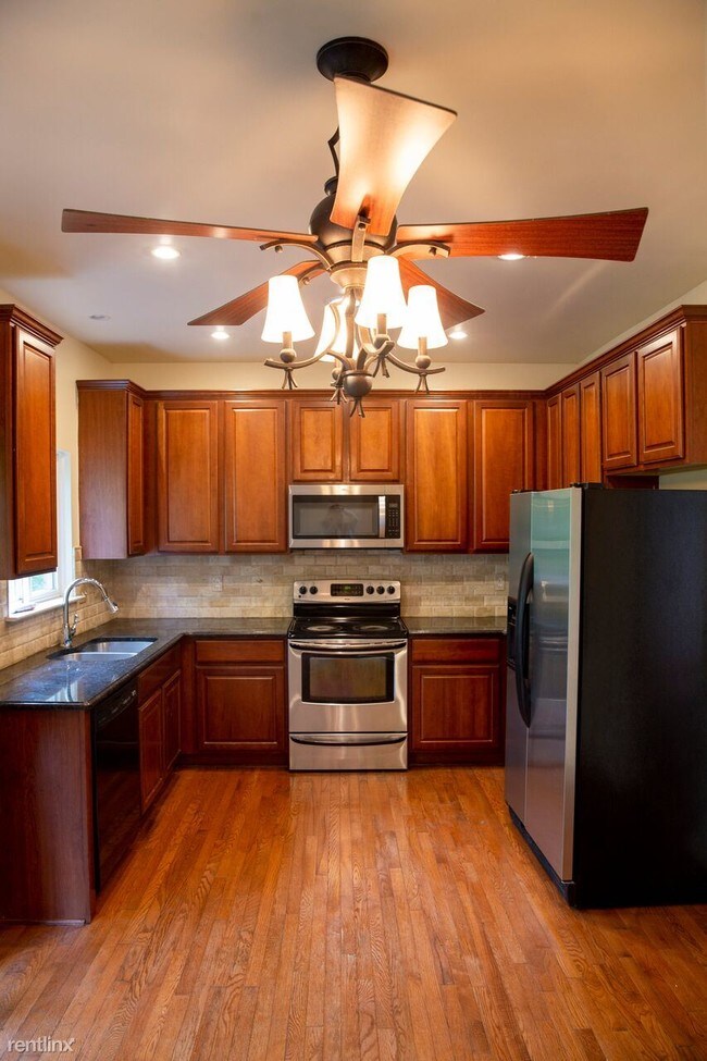 Building Photo - 3 br, 3.5 bath  - 29502 Juneau Ln