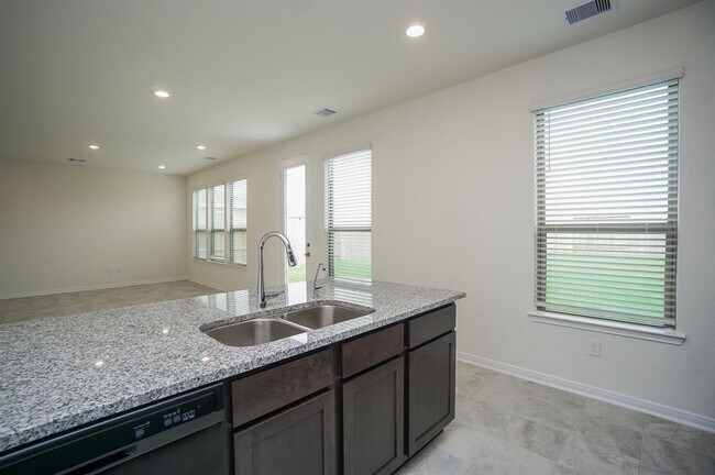 Building Photo - 4615 Sabine Creek Way