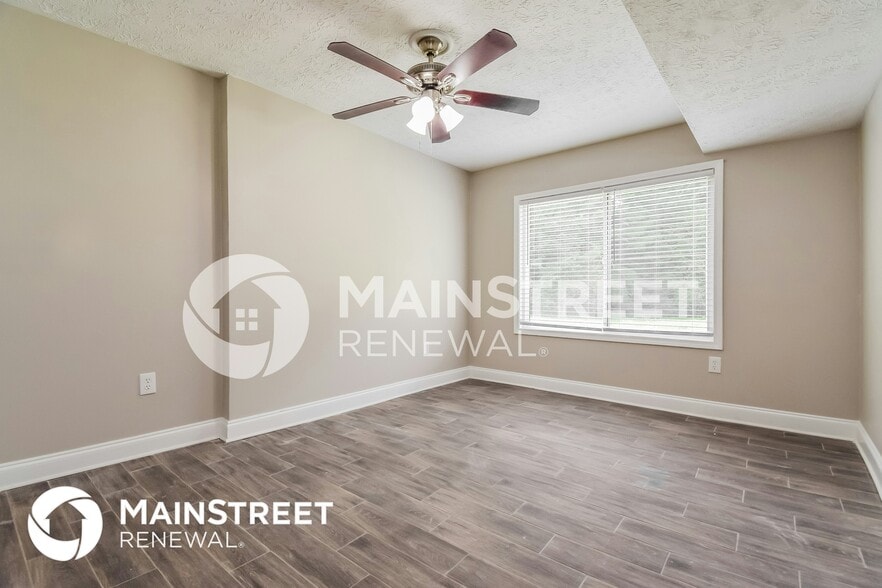 Building Photo - 512 Chanterelle Dr