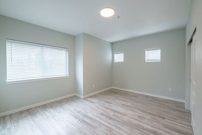 Building Photo - 13001 S Crompton Lane