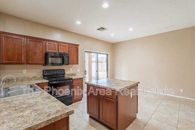 Building Photo - 44415 W Knauss Dr