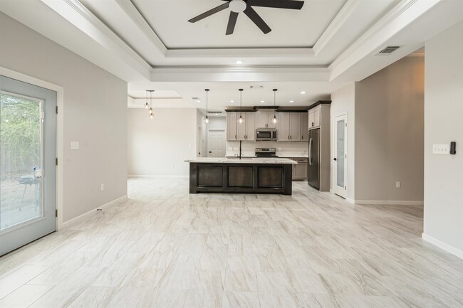 Building Photo - 203 Javier Dr