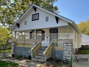 Building Photo - Updated South KC Home, 3 Car Detached with...