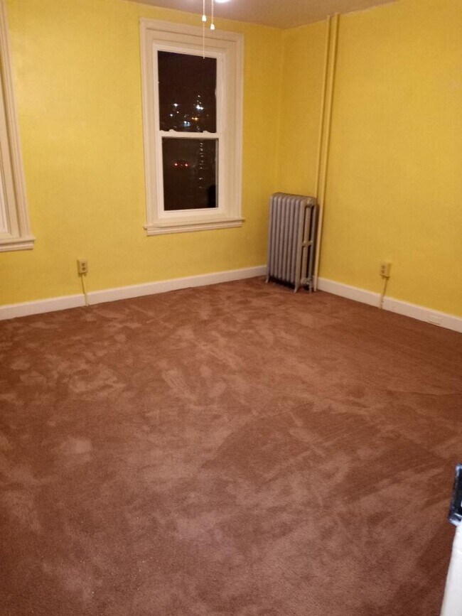 Bedroom 1 - 349 Broadway