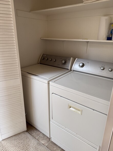 Full size washer and dryer - 3654 Queen Anne Way