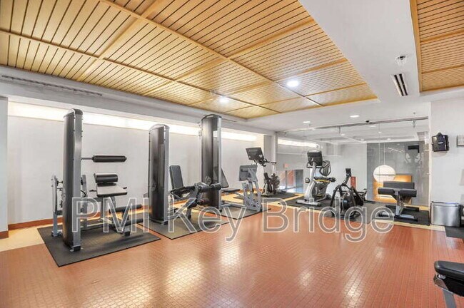 Building Photo - 2200 N Westmoreland St