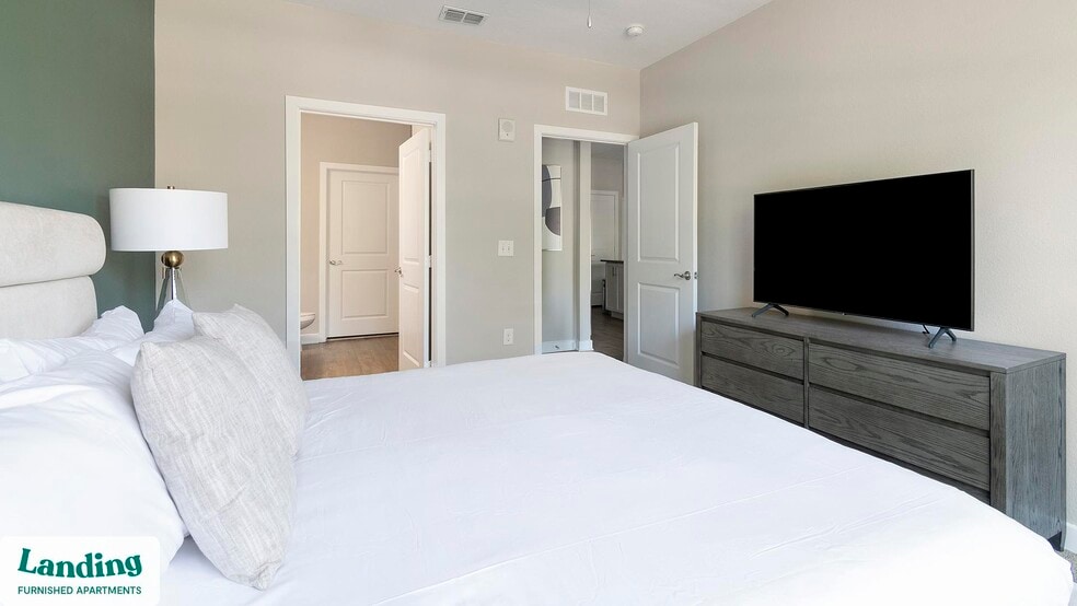 Building Photo - 215 Hunters Lk Wy