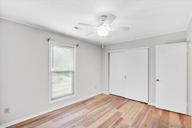 Building Photo - 1607 Burnley Dr