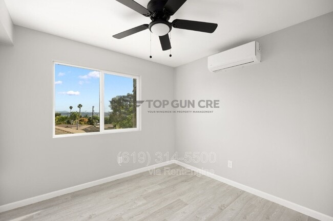 Building Photo - 1889 Coolidge St