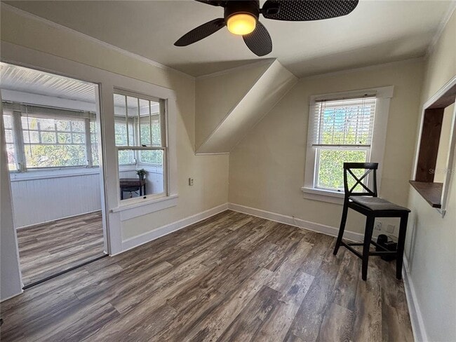 Building Photo - 810 22nd Ave N