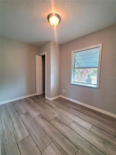 Building Photo - 665-662 28th Ave S