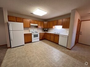 Building Photo - Great Single Level 2 Bedroom Townhome