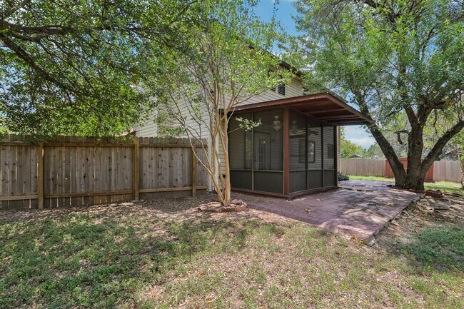 Building Photo - 1300 Tuxford Cove