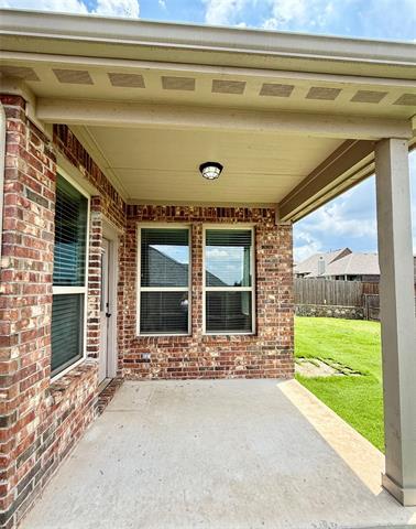 Building Photo - 204 Flower Ridge Dr