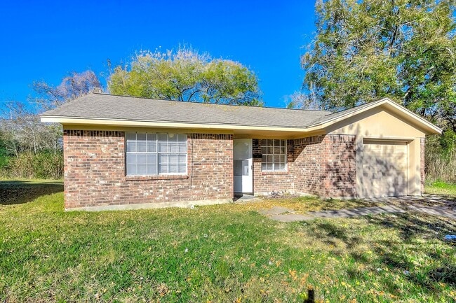 Building Photo - 3 Bedr/ 1 bath Beautiful Home in Texas City