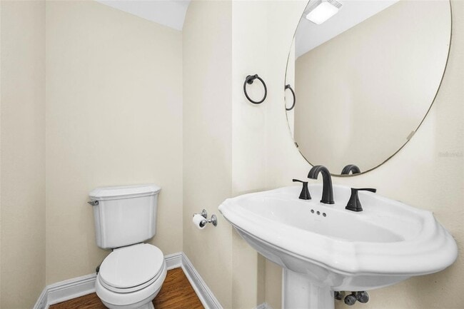 Building Photo - 924 Hemingway Cir