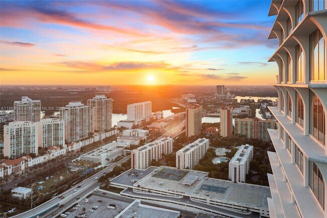 Building Photo - 16901 Collins Ave