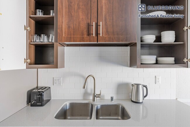 Building Photo - 350 Budd Ave