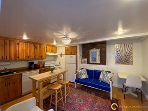 Building Photo - 11 William St