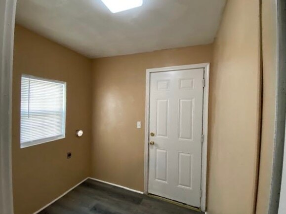 Building Photo - 1131 Loudon Ave NW