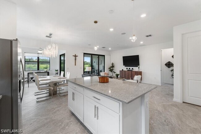Building Photo - 5644 Celebration Dr