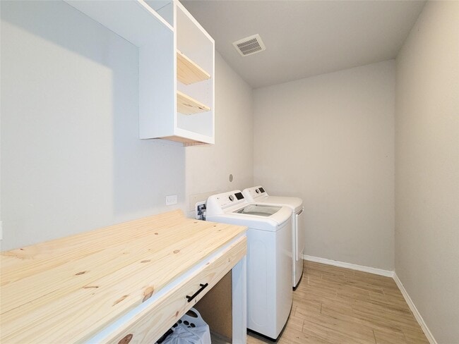 Building Photo - 24811 Crimson Pine Dr