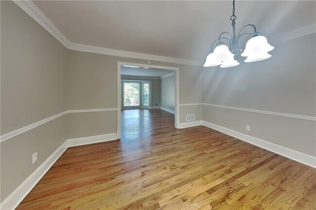 Building Photo - 3298 Robinson Oaks Way NE