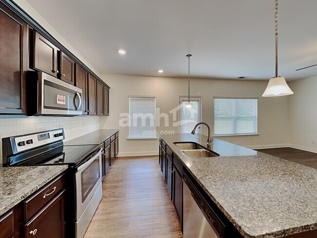 Building Photo - 269 Makenna Dr