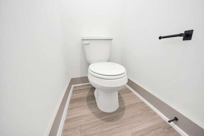 Building Photo - 5307 Kindred Gdn Ln