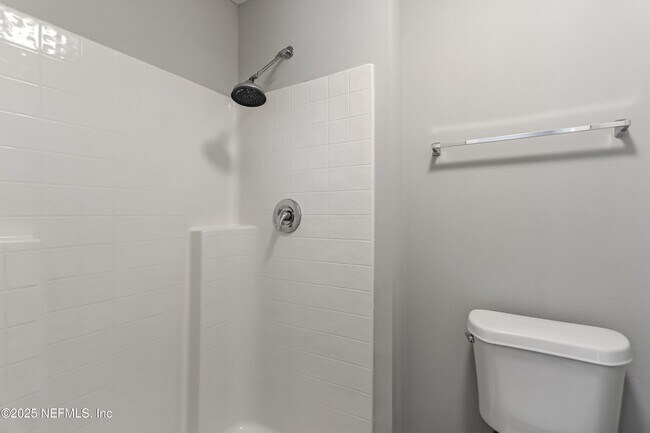 Building Photo - 172 King Arthur Ct
