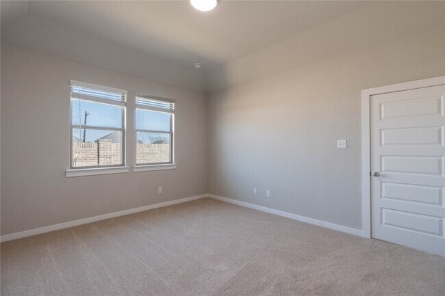 Building Photo - 712 Melody Hl Dr