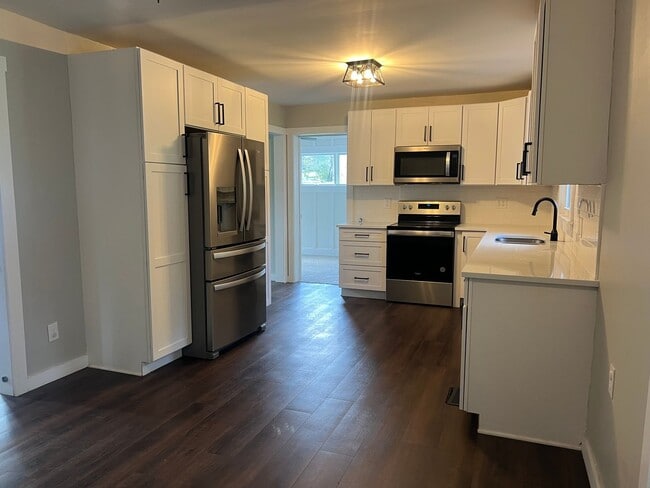 Building Photo - Beautiful one level home in JC!