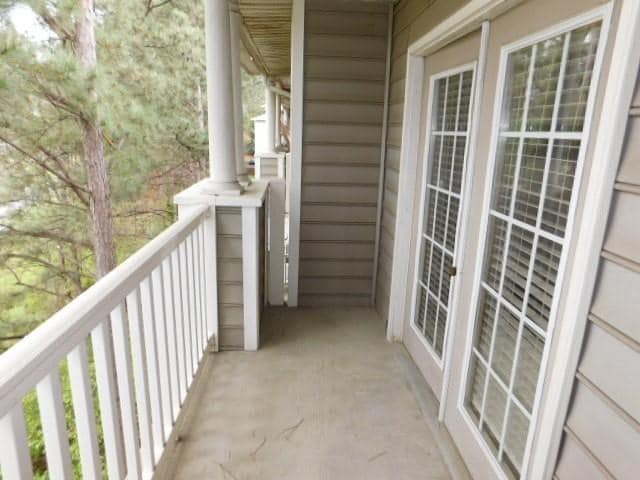 Building Photo - 2700 Pine Tree Rd NE