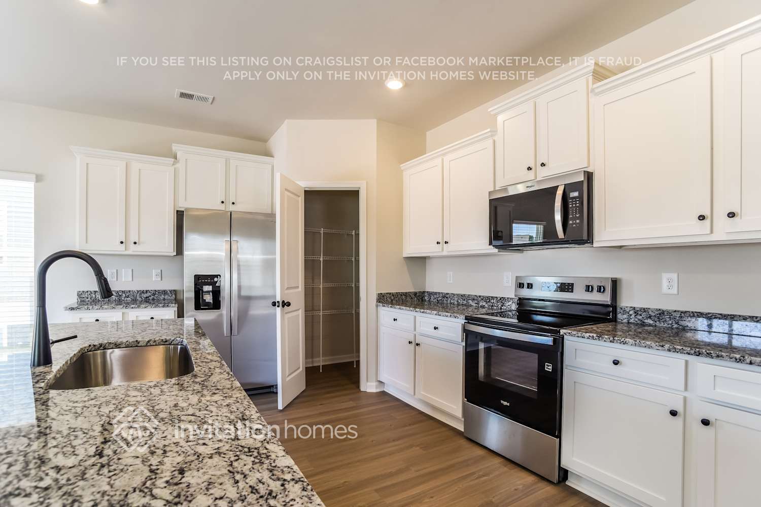 Building Photo - 3355 Fox Hall Dr