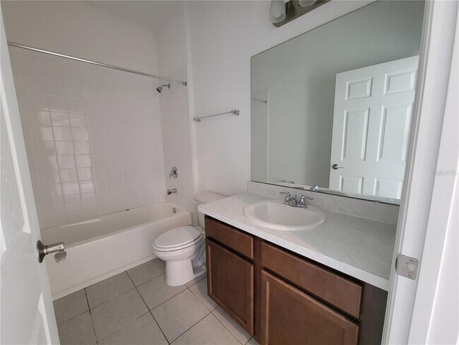 Building Photo - 1346 Normandy Dr