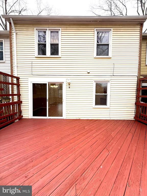 Building Photo - 5278 Lonsdale Dr