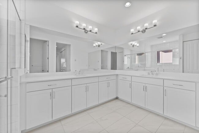 Building Photo - 1346 Harvester Xing