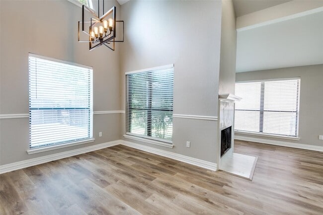 Building Photo - 3813 Beaumont Ln