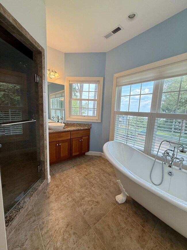 Building Photo - 142 Riverview Plantation Dr