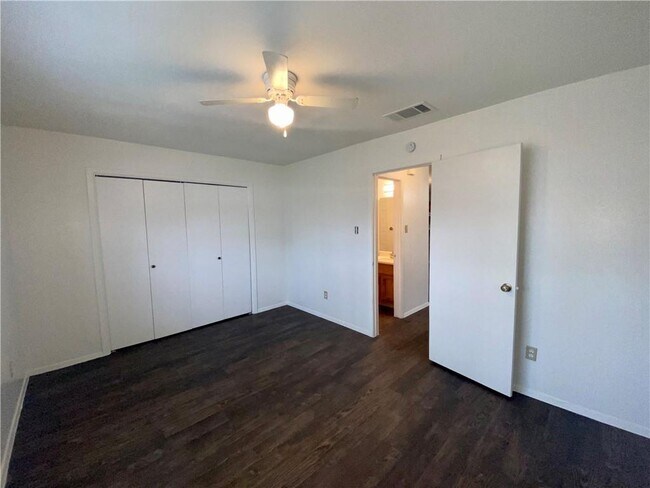 Building Photo - 12314 Alderbrook Dr