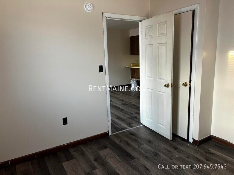 Building Photo - 47 Sanford St