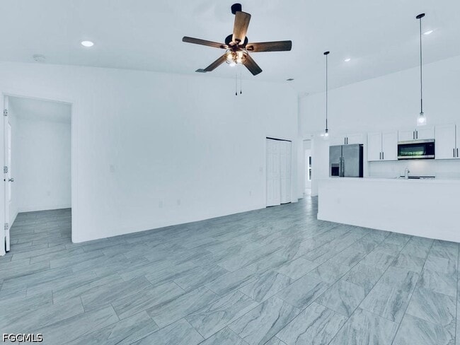 Building Photo - 849 Bedford Dr
