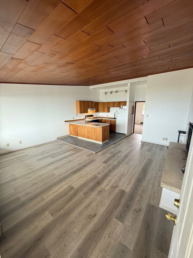 Building Photo - GETAWAY