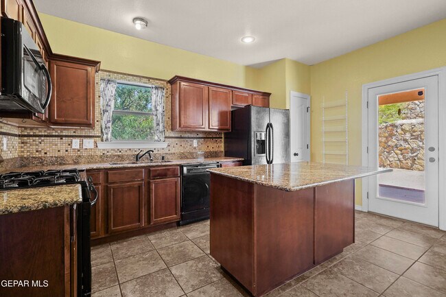 Building Photo - 369 Emerald Acres St